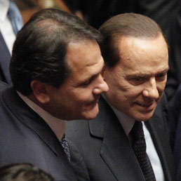 Saverio Romano e Silvio Berlusconi (Ansa)