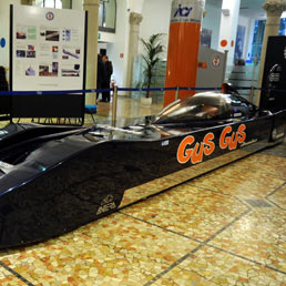 Gus Gus Streamliner (Fotogramma)