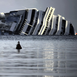 La Costa Concordia, il Titanic e la codardia in mare (Wsj)