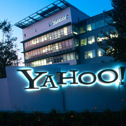 Yahoo! taglia 2mila posti