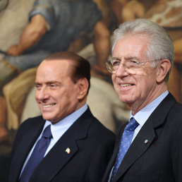 Silvio Berlusconi con il premier Mario Monti (Emblema)