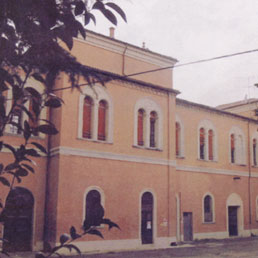 La caserma di Bologna (Ansa)