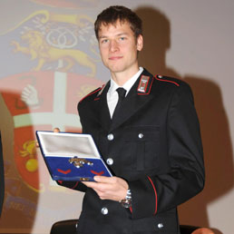 Alex Schwazer durante la presentazione del calendario dei Carabinieri 2009 presso la scuola ufficiali di roma (Olycom)