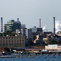 Taranto, inquinamento e burocrazia «affondano» anche le cozze