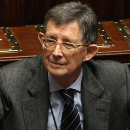 Il ministro Piero Giarda (Ansa)