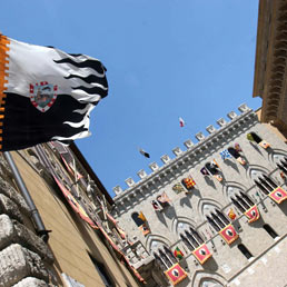 Per Siena ora è a rischio la «golden share» su Mps