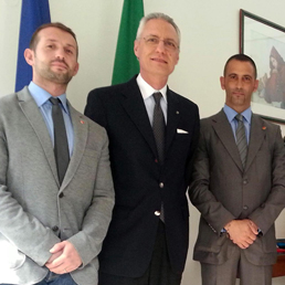 Da sinistra, Salvatore Girone, l'ambasciatore Daniele Mancini, Massimiliano Latorre (Ansa)