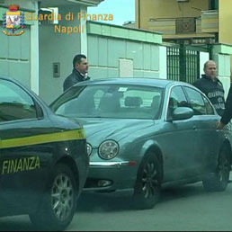 Gdf, maxi operazione anticamorra: sequestrati beni per 65 mln ad affiliati del clan Mallardo - Video