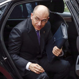 Letta: «Per l'Italia 1,5 miliardi. Vittoria su lavoro e Unione bancaria, pareggio su Bei» - L'Ue sblocca i fondi per i giovani - Video - Domani con il Sole la «Guida al nuovo lavoro»