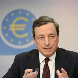 Bce, tassi invariati allo 0,50%. Draghi: Resteranno cos a lungo