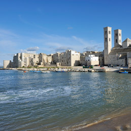 Molfetta (Corbis)