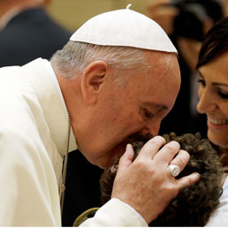 Papa Francesco: l'Italia lavori al bene comune. E su Lampedusa: ha vinto l'indifferenza - Foto - Pretendere di essere governati