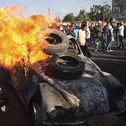 Le forze di Gheddafi entrano a Ras Lanuf (Ap Photo)