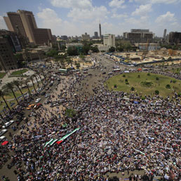 Egitto, oggi un milione in piazza Tahrir per chiedere pace e lavoro (AP Photo/Amr Nabil)