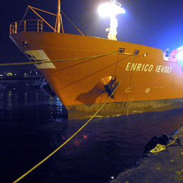 Petroliera italiana sequestrata dai pirati