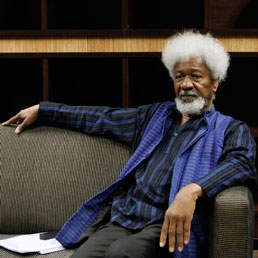 Il premio Nobel per la Letteratura Wole Soyinka (Reuters)