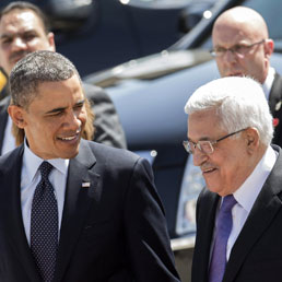 Barack Obama con Abu Mazen (Epa)