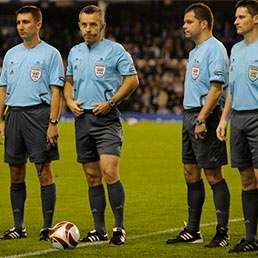 La Fifa ha deciso: 5 arbitri a Euro 2012