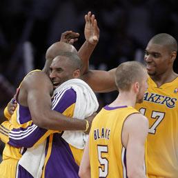 A tre settimane dalla fine della regular season volano Lakers, Spurs e Heat. Bargnani ancora super