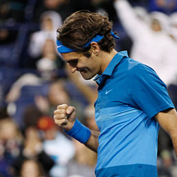 Nella foto lo svizzero Roger Federer durante il match vittorioso contro lo spagnolo Nadal agli Indian Wells in California (Reuters)