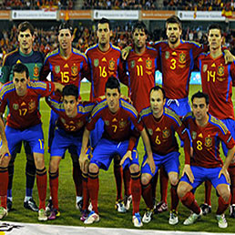 Nella foto la formazione spagnola durante le qualificazioni a Euro 2012 (AFP Photo)