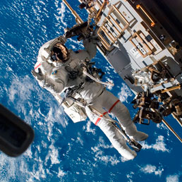 I grandi balzi spaziali da Gagarin alla ISS, fino a Marte. Nella foto l'astronauta statunitense Rick Mastracchio (Afp)