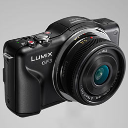 Panasonic festeggia dieci anni di Lumix. Nella foto la nuova GF3