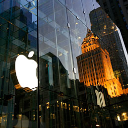 Apple vola: è la prima al mondo per capitalizzazione e vale il 70% di Piazza Affari (AFP Photo)