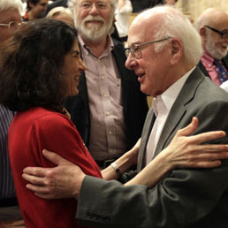 Fabiola Gianotti e Peter Higgs (Afp)