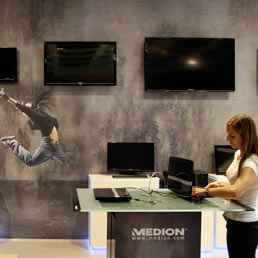 IFA 2012: l'hi-tech sfila a Berlino, fra maxi schermi e super cellulari (Reuters)