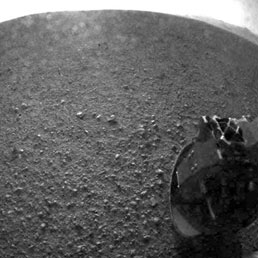 Curiosity gi al lavoro sul suolo di Marte