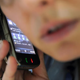 Telefonia: stop ai costi di roaming dal 2014