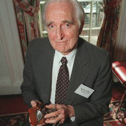 Doug Engelbart (Ap)