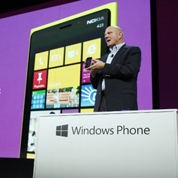 Windows contro Android-iOs, missione impossibile - Microsoft compra i cellulari di Nokia - C'era una volta l'Europa dell'hi-tech - Il brand che riscatt un Paese