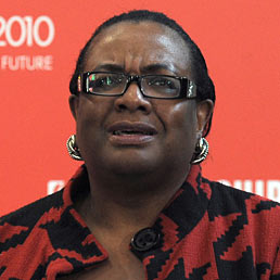 Galeotto fu un tweet, ministro ombra laburista nei guai per frase razzista. Miliband la costringe a scusarsi. Nella foto Diane Abbott, responsabile della sanità nel gabinetto-ombra del Labour (AFP Photo)