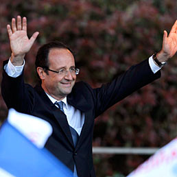 Nella foto il candidato socialista alle elezioni presidenziali francesi, François Hollande (Reuters)