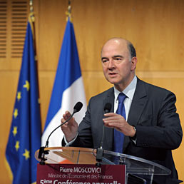 Nella foto il ministro dell'Economia francese, Pierre Moscovici (AFP Photo)