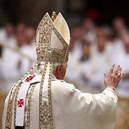 Venerdì Santo: il Papa oggi presiderà la Via Crucis al Colosseo (Ansa)