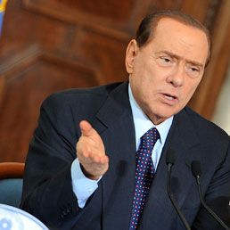 Berlusconi: politica impotente, avanti con le riforme e con la nuova maggioranza. Domani sar a Tunisi