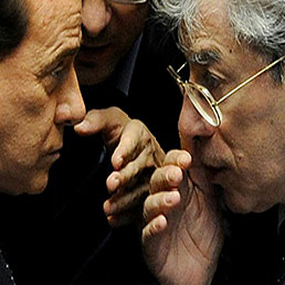 Berlusconi alle prese con l'ultimatum di Bossi. E il Pdl studia una exit strategy (Ansa)