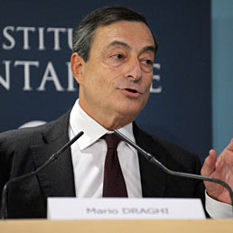 Italia in crisi e Bpm, le sfide di Draghi per il Ft. Nella foto il presidente della Banca centrale europea, Mario Draghi (AFP PPhoto)