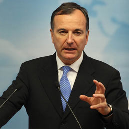 Frattini: le nostre basi disponibili, l'Italia conosce la Libia meglio di altri. La Russa: non sarà un nuovo Afghanistan