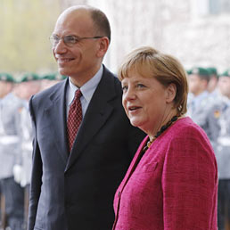 Nella foto Enrico Letta e Angela Merkel (ItalyPhotoPress)
