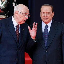 Napolitano: da Berlusconi ipotesi rafforzamento governo. Ma la quadra sul rimpasto ancora non c'è