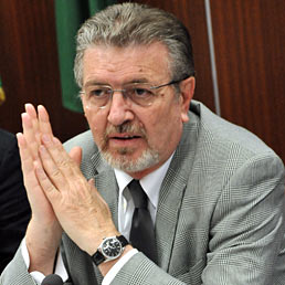 I pm ricorrono al tribunale del riesame contro la decisione del gip. «Penati deve essere arrestato». Nella foto l'ex presidente della Provincia di Milano, Filippo Penati (Fotogramma)